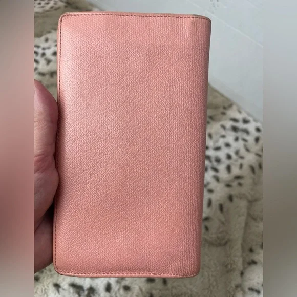 CHANEL Pink Wallet - Picture 3 of 12
